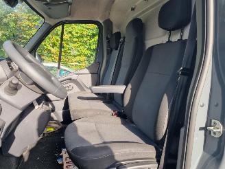 Renault Master DCI 135 L2 H2 Airco picture 16