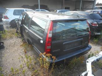 Volvo V-70  picture 4