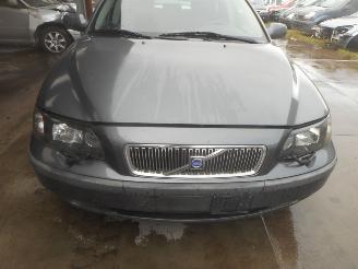 Volvo V-70  picture 2