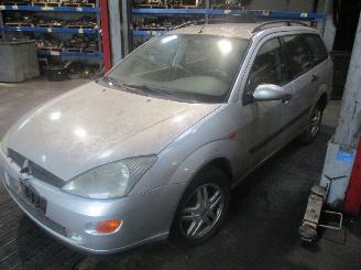 Voiture accidenté Ford Focus 1.8 16v 2001/1