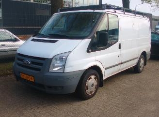 Voiture accidenté Ford Transit 260S VAN 85DPF LR 4.23 2011/1