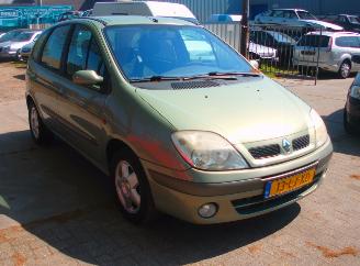 Renault Scenic  picture 2