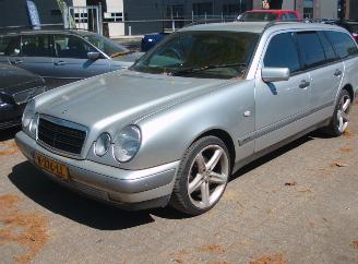  Mercedes E-klasse 240 classic 1998/1