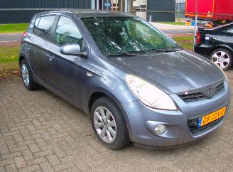 uszkodzony samochody osobowe Hyundai I-20  2009/1