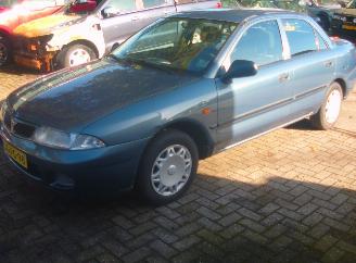 Unfallwagen Mitsubishi Carisma  1997/1
