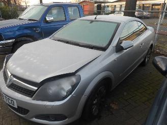 Opel Astra twin-top picture 3