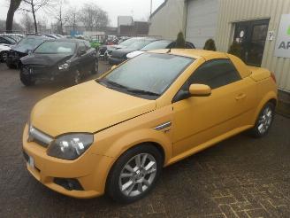 Opel Tigra twin-top picture 3