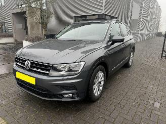 škoda osobní automobily Volkswagen Tiguan 1.4 TSI DSG 4-MOTION SCHADEVRIJ/PANO/TREKHAAK/SIDE-ASSIST/FULL OPTIONS! 2018/9