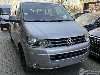 Auto incidentate Volkswagen Caravelle 2.0 TDI AUTOMAAT / CLIMATE / PDC / 2015/5