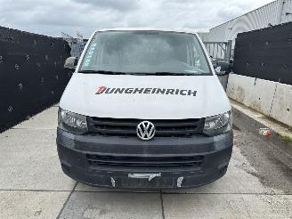 Volkswagen Transporter 2.0 TDI MINIMAL DRIVEABLE DAMAGE 60.000KM! | AIRCO | CRUISE picture 2