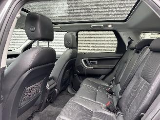 Land Rover Discovery Sport 2.0 TD4 PANO/CAMERA/LEDER/TREKHAAK/MERIDIAN/LED/RIJDBAAR! picture 4