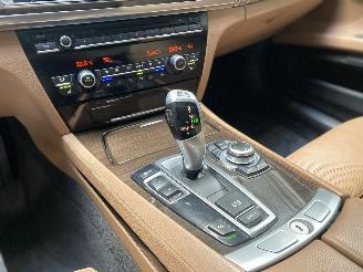 BMW 7-serie 730d/PANO/MEMORY/HEAD-UP/VENTILATIE/4xSTOELVERW./XENON-LED/FULL-ASSIST/TREKHAAK/VOL! picture 12