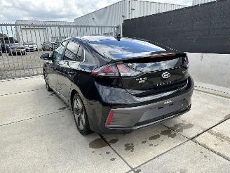 Hyundai Ioniq 1.6 GDI FACELIFT | CAMERA | XENON-LED | AMBIENT LIGHT | CRUISE CONTROL picture 4