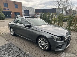 Voiture accidenté Mercedes E-klasse 200 AMG PANO/LED/19INCH 2016/11