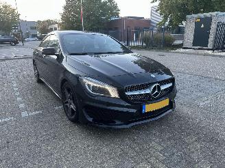 Schadeauto Mercedes Cla-klasse AMG CLA180 / NAVI / LED / ALCANTARA / PDC / MFS 2015/6