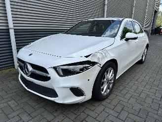 skadebil auto Mercedes A-klasse A180d GROOT SCHERM/LED/CAMERA 2019/7