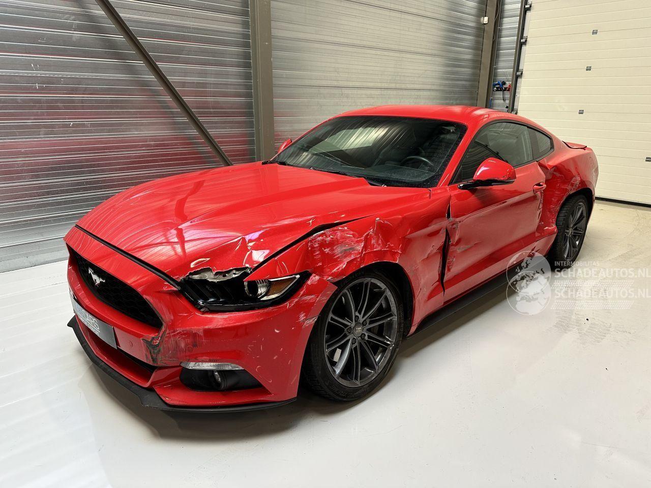 Ford Mustang 2.3 ECOBOOST / NAVI / LEDER / CAMERA / LED