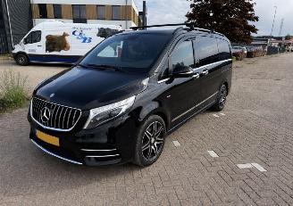 krockskadad bil bedrijf Mercedes V-klasse V250 4 MATIC AMG PAKKET PANORAMA FULL OPTIONS 2017/10