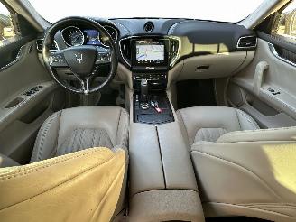 Maserati Ghibli 3.0 V6 Gran-Lusso Aut / SOFT-CLOSE / MINIMAL DAMAGE picture 12