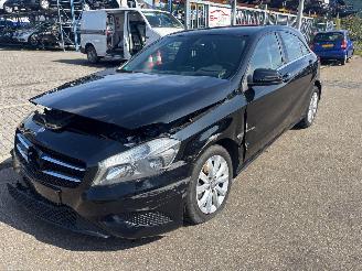 demontáž osobní automobily Mercedes A-klasse  2013/1