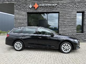 Voiture accidenté Skoda Octavia Combi NEW MOD.25! 2.0 TDI 150PK DSG7 Style 2024/12