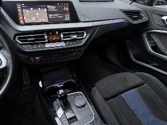 BMW 1-serie 118i 136PK Steptronic M-Sport PANO KUIP VOL! picture 25