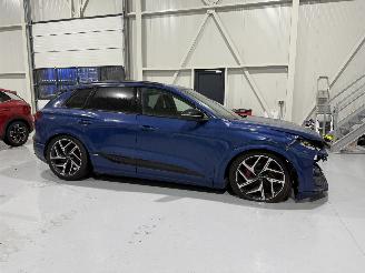 krockskadad bil auto Audi Q6 e-tron S-Edition 100kWh Quattro 388PK PANO FULL OPTIONS! 2024/8