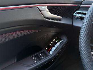 Audi A6 avant NEW MODEL! 40 TDI 204PK S-tronic S-line PANO VOLL! picture 34