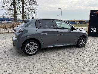 Peugeot 208 NEW MOD. 1.2 PureTech 101PK EAT8 Aut. Allure picture 9