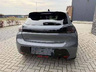 Peugeot 208 NEW MOD. 1.2 PureTech 101PK EAT8 Aut. Allure picture 12