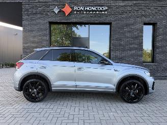 Schadeauto Volkswagen T-Roc 1.5 TSI 150PK DSG7 R-Line Black Edition PANO VOL! 2025/11
