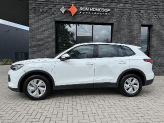 krockskadad bil auto Volkswagen Tiguan NEW! 1.5 eHybrid PHEV 204PK DSG Edition 2025/11
