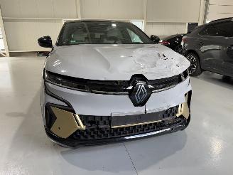 Renault Mégane E-Tech EV60 Optimum Charge 220 ICONIC FULL OPTIONS! picture 12