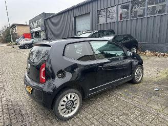 krockskadad bil auto Volkswagen Up! Black UP! Panoramadak! 2012/4