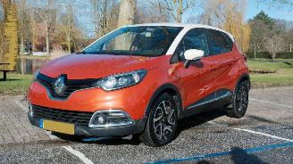 krockskadad bil auto Renault Captur Automaat 2013/10