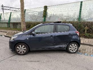 Peugeot 108 Cabrio top picture 7