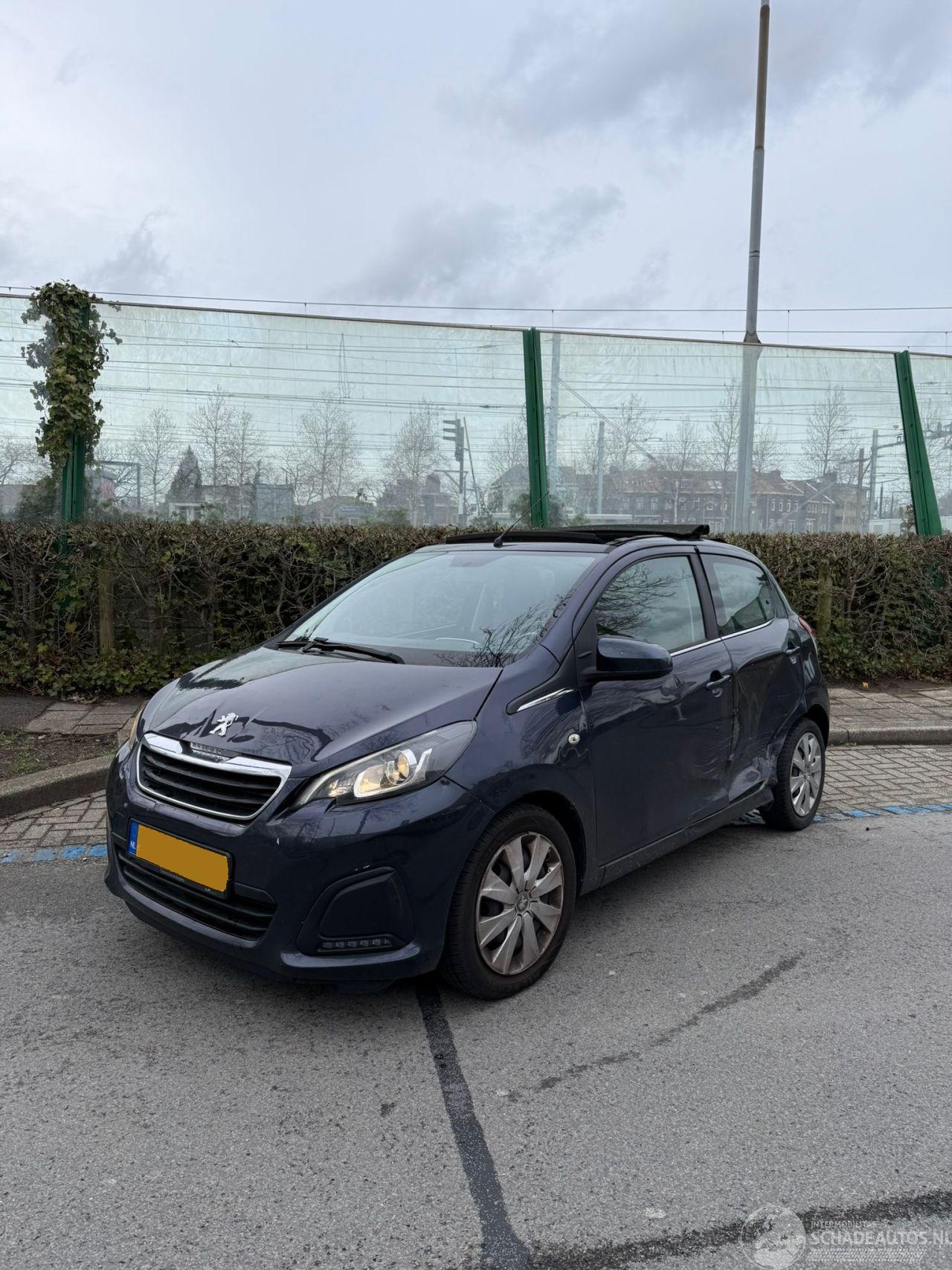 Peugeot 108 Cabrio top