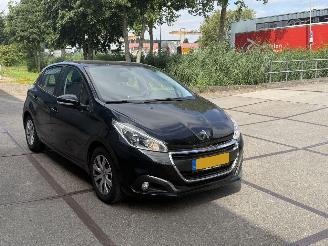 škoda osobní automobily Peugeot 208 1.2 PureTech Blue Lion 1e Eigenaar 53.000 KM NAP Navi! PDC! 2018/3