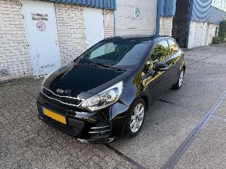 krockskadad bil auto Kia Rio Facelift Bomvoll 2015/6