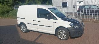 Auto incidentate Volkswagen Caddy Bj:02-2016 2.0-TDI Airco Elektrische ramen Elektrische-spiegels centrale vergrendeling met afstandsbediening Start-Stop systeem 16-inch velgen 2016/2