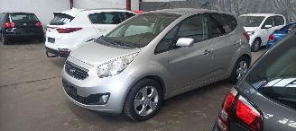 skadebil auto Kia Venga Bj:08-2013 1.6-benzine Automatik Climatecontrol Stoelverwarming Lichtautomaat Privacyglas Leren stuurwiel Keyless entry armsteun voor en achter Trekhaak Mistlampen 16-inch velgen 2013/8