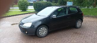 Schadeauto Volkswagen Golf Edition 1.4-16v 80pk Climatecontrol CruiseControl Leren-Stuurwiel armsteun elek-ramen elektrische buitenspiegels mistlampen Parkeersensoren achter Trekhaak afneembaar 2006/12