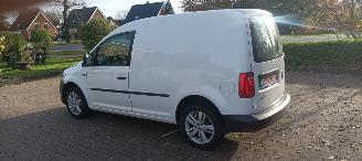 Volkswagen Caddy 2.0-TDI Tüv+Distributieriem nieuw 1-eigenaar Airconditioning Elektrische ramen Elektrische-spiegels verwarmde buitenspiegels centrale vergrendeling met afstandsbediening Start-Stop systeem Tussenwand met glas achteruitrijspiegel Radio met Usb laadvloer h picture 3