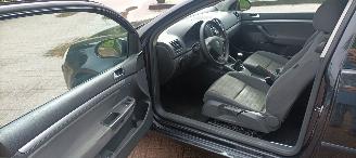 Volkswagen Golf 1.4 Climatecontrol CruiseControl Leren-Stuurwiel Mistlampen Parkeersensoren elek-ramen trekhaak picture 8