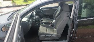 Volkswagen Golf 1.4 Climatecontrol CruiseControl Leren-Stuurwiel Mistlampen Parkeersensoren elek-ramen trekhaak picture 9