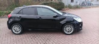 Kia Rio Bj:11-2019 1.4-16v Automaat Navi Climatecontrol Stoelverwarming Lichtautomaat Led-Koplampen 4xelek ramen Privacyglas Stuurwiel met verwarming picture 8