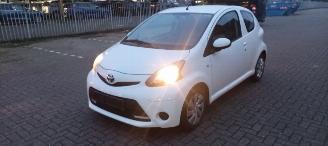 Toyota Aygo 1.0-VVTi Airconditioning Navigatie Led-Dagrijverlichting Elektrische ramen Centrale vergrendeling met afstandsbediening Radio-Cd picture 8