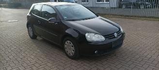 Unfallwagen Volkswagen Golf Tour Edition 1.4 Benzine Climatecontrol CruiseControl Leren-Stuurwiel armsteun elek-ramen elektrische Spiegel met verwarming Centrale vergrendeling met afstandsbediening mistlampen Parkeersensoren achter afneembare trekhaak Metallic 2006/12