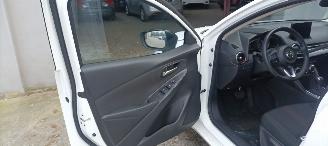 Mazda 2 1.5-Automatik Facelift Homura Climatecontrol CruiseControl Apple CarPlay MirrorLink Achteruitrijcamera Full led koplampen Stoelverwarming stuurwiel met verwarming Achteruitrijcamera picture 13