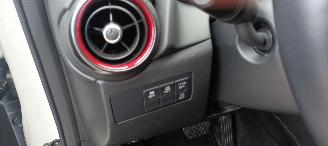 Mazda 2 1.5-Automatik Facelift Homura Climatecontrol CruiseControl Apple CarPlay MirrorLink Achteruitrijcamera Full led koplampen Stoelverwarming stuurwiel met verwarming Achteruitrijcamera picture 21